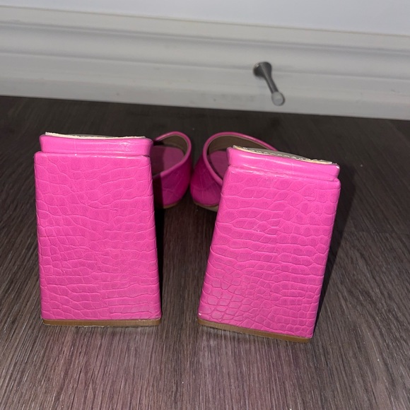 Pink block heel ego shoes - Picture 3 of 3